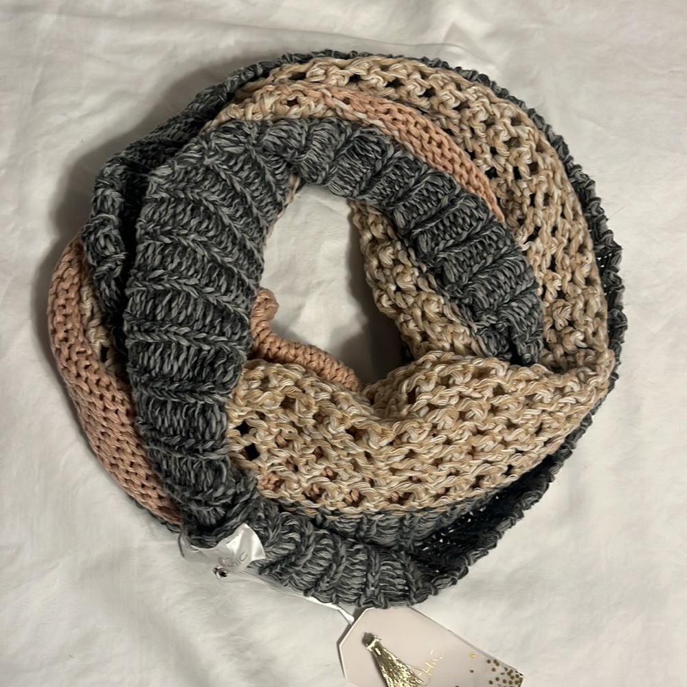 Boutique 2 Chic Chunky Knit Infinity Scarf Cream Brown Teal OS NWT